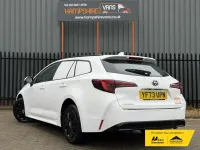 Used Toyota Corolla 140 HP (102 kW) 2023 White Van
