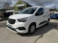 Used Vauxhall Combo Sportive 100 HP (73 kW) 2019 White MPV