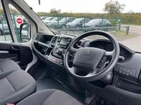 Used Peugeot Boxer S 140 HP (102 kW) 2022 White Van