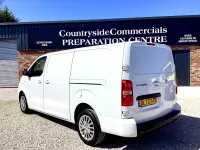 Used Vauxhall Vivaro 145 HP (106 kW) 2023 White MPV