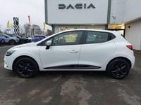Used Renault Clio IV Play 76 HP (55 kW) 2019 White Hatchback