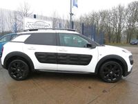 Gebraucht Citroën C4 Cactus Flair 100 PS (73 kW) 2015 Weiß Kleinwagen