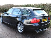 Begagnad BMW 320 Exclusive 2010 Svart Kombi