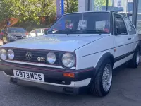 Begagnad VW Golf II 1989 Vit Halvkombi