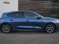 Used Ford Focus ST-Line 123 HP (90 kW) 2023 Blue Hatchback