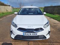 Used Kia Ceed 2024 White Hatchback