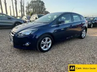 Used Ford Focus Zetec 125 HP (91 kW) 2012 Blue Hatchback
