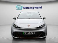 Begagnad Cupra Born 150 kW (204 HK) 2023 Silver Halvkombi