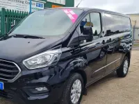 Usado Ford Transit Custom Limited 130 HP (95 kW) 2023 Preto