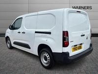 Second-hand Vauxhall Combo 99 CP (72 kW) 2021 Alb Monovolum