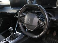 Used Peugeot 2008 Allure Premium 100 HP (73 kW) 2020 White SUV