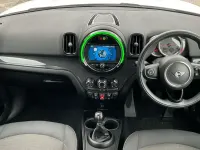 Usado Mini Cooper Countryman Classic 134 HP (98 kW) 2020 Branco SUV
