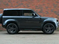 Usado Land Rover Defender SE 300 CV (220 kW) 2023 Gris Familiar