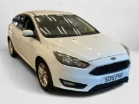 Used Ford Focus Zetec 125 HP (91 kW) 2015 White Hatchback