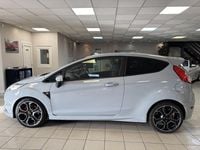 Used Ford Fiesta ST200 200 HP (147 kW) 2017 Grey Hatchback