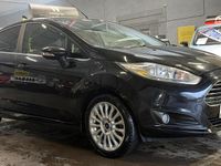 Used Ford Fiesta Titanium 125 HP (91 kW) 2014 Black Hatchback