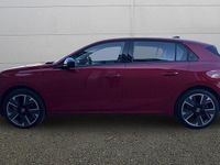 Usado Vauxhall Astra Design Edition 114 kW (156 CV) 2025 Rojo Utilitario