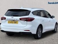 Gebraucht Ford Focus Titanium 125 PS (91 kW) 2022 Weiß Kombi