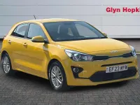 Used Kia Rio 84 HP (61 kW) 2022 Yellow Hatchback