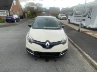 Usado Renault Captur Dynamique 90 HP (66 kW) 2014 Bege SUV