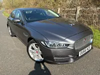 Käytetty Jaguar XE Portfolio 180 HP (132 kW) 2016 Harmaa Sedan