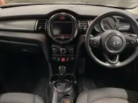 Used Mini Cooper Hatch 134 HP (98 kW) 2018 White Hatchback