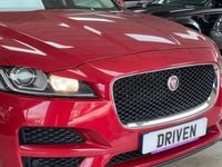 Second-hand Jaguar F-Pace Prestige 180 CP (132 kW) 2019 Roșu SUV