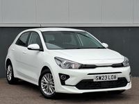 Used Kia Rio 99 HP (72 kW) 2023 White Hatchback