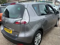 Used Renault Scénic III Dynamique 110 HP (80 kW) 2015 Estate