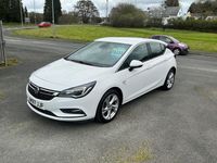 Used Vauxhall Astra SRi 2017 White Hatchback