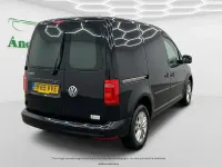 Usado VW Caddy Highline 102 HP (75 kW) 2019 Preto Monovolume