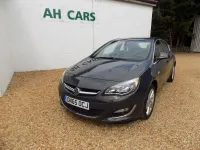Used Vauxhall Astra SRi 100 HP (73 kW) 2015 Grey Hatchback