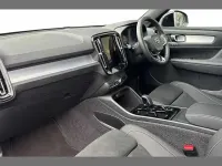 Used Volvo XC40 Ultra 194 HP (142 kW) 2025 Silver SUV