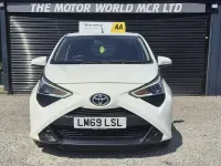 Used Toyota Aygo X-play 72 HP (52 kW) 2019 White Hatchback