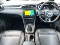 Used MG ZS Exclusive 111 HP (81 kW) 2023 Orange SUV