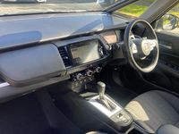 Second-hand Honda Jazz Hybrid 109 CP (80 kW) 2022 Alb Hatchback