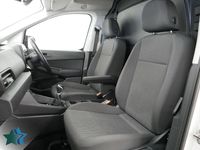 Usado VW Caddy 102 CV (75 kW) 2023 Blanco Monovolumen
