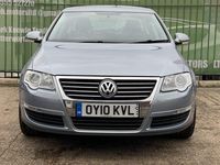 Usado VW Passat Highline 140 HP (102 kW) 2010 Cinzento Sedan