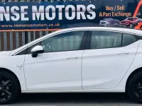 Used Vauxhall Astra SRi 100 HP (73 kW) 2016 White Hatchback