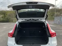 Used Volvo XC40 Momentum 163 HP (119 kW) 2022 White SUV