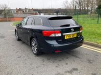 Used Toyota Avensis 147 HP (108 kW) 2012 Grey Estate