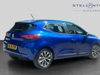 Used Renault Clio Evolution 89 HP (65 kW) 2024 Blue Hatchback