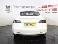Used Tesla Model 3 Standard Range Plus 239 kW (325 HP) 2019 White Sedan