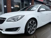Used Vauxhall Insignia SRi 136 HP (100 kW) 2016 White Hatchback