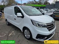 Begagnad Renault Trafic 148 HK (108 kW) 2022 Vit Minibuss