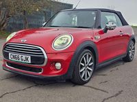 Begagnad Mini Cooper Cabriolet 2016 Röd Cab