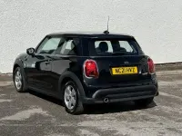Begagnad Mini Cooper Classic 134 HK (98 kW) 2021 Svart Halvkombi