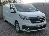 New Renault Trafic 2025 Solid  glacier white MPV