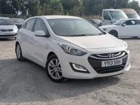 Used Hyundai i30 Edition 100 HP (73 kW) 2013 White Hatchback