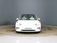 Używany Tesla Model 3 Standard Range 239 kW (325 KM) 2019 Biały Sedan/Limuzyna